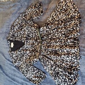 Melloday Blouse Womens 1X Ruffle Flirty Hem Black w/White & Beige Speckles